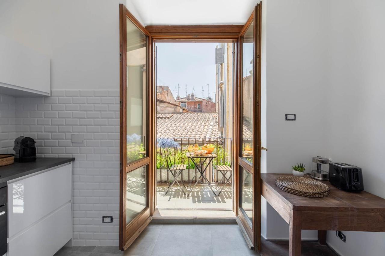 Iflat Pantheon'S Roomy And Friendly Apartment ローマ エクステリア 写真