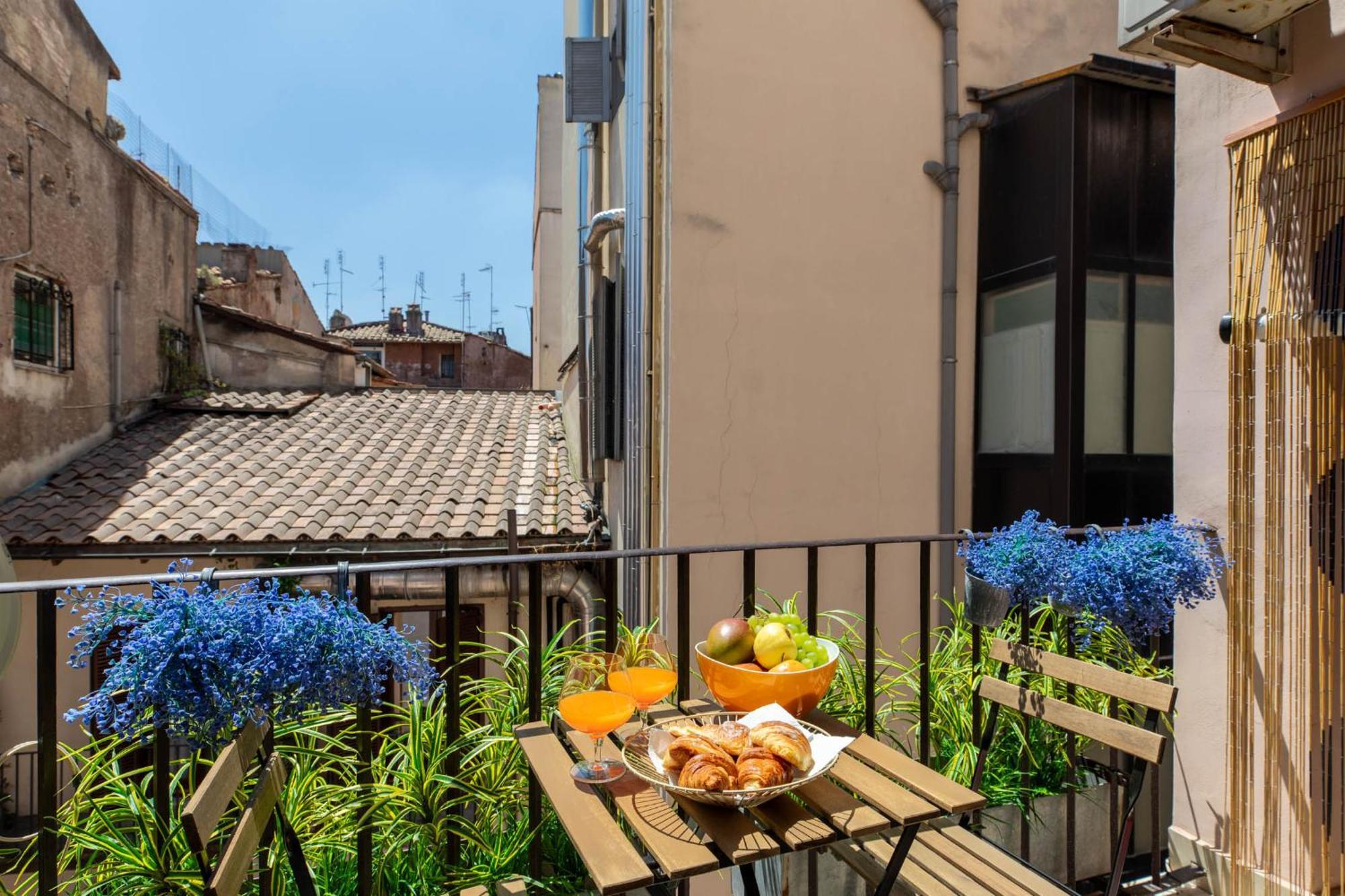Iflat Pantheon'S Roomy And Friendly Apartment ローマ エクステリア 写真