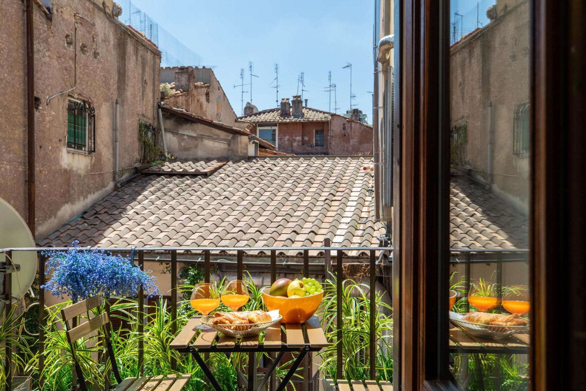Iflat Pantheon'S Roomy And Friendly Apartment ローマ エクステリア 写真